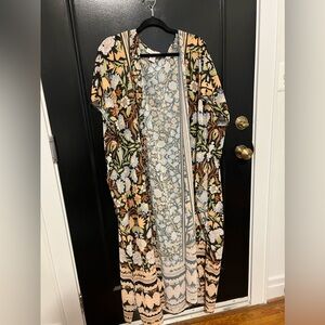 Long floral kimono, short-sleeved